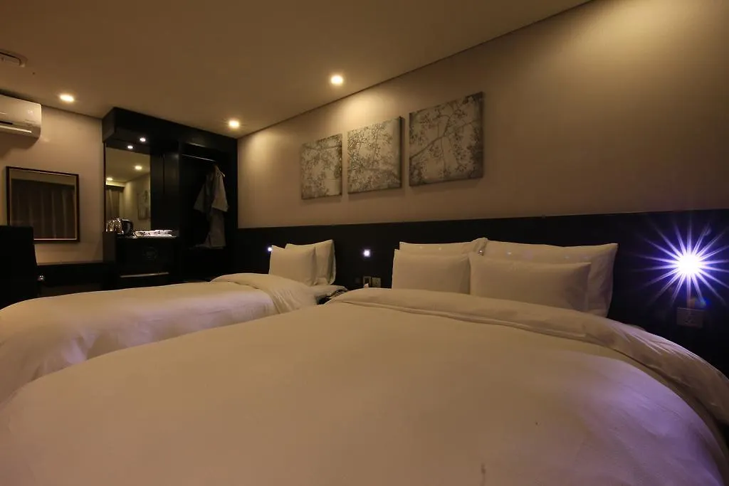 Kobos Hotel Seoul 2*,